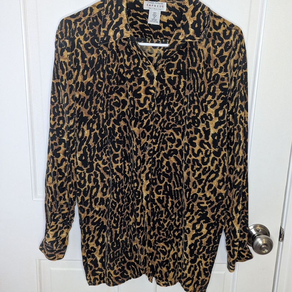 100% Silk Leopard Print Blouse Size Medium Vintage